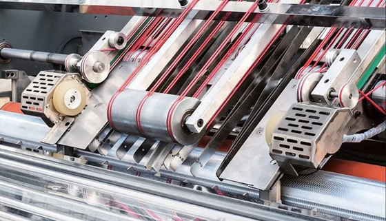 OEM 5T Otomatik Flüt Laminasyon Makinesi Oluklu Mukavva Laminatör