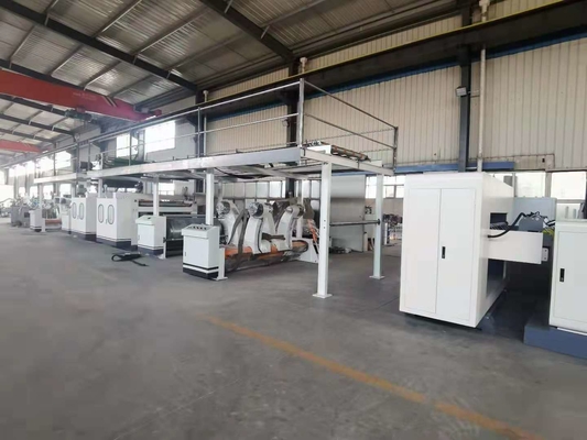 Kağıt Kalınlığı 2-6mm ile 15T Oluklu Mukavva Üretim Hattı