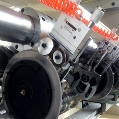 Üretim Hattı İçin Elektrik Kontrollü İnce Bıçaklı Eğme Puanlayıcı Kaldırma