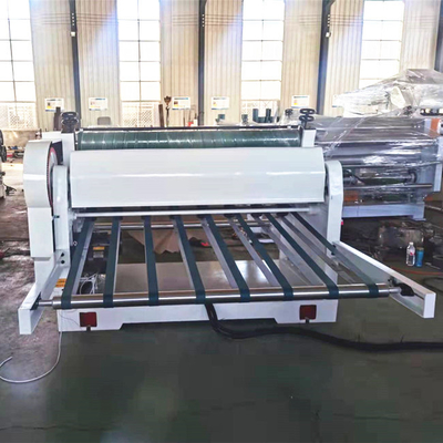 İstifleyici Enerji Verimli Uzunluk 3800mm Oluklu Mukavva Kesme Makinesi