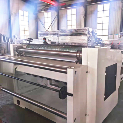 İstifleyici Enerji Verimli Uzunluk 3800mm Oluklu Mukavva Kesme Makinesi