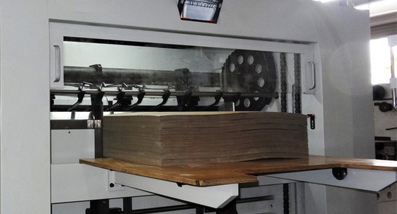 Düz Yataklı Kırma Oluklu Mukavva Kalıp Kesme Makinesi