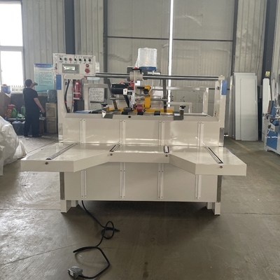Otomatik Dalgalanmış Karton Folder Yapıştırma Makinesi 400mm Min Boyut Maksimum Yapıştırma Uzunluğu 1000mm