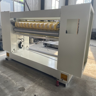 NC Cutter For Corrugated Cardboard Production Line İthalatlı Servo Motor Kontrol Sistemlerini Kullanıyor