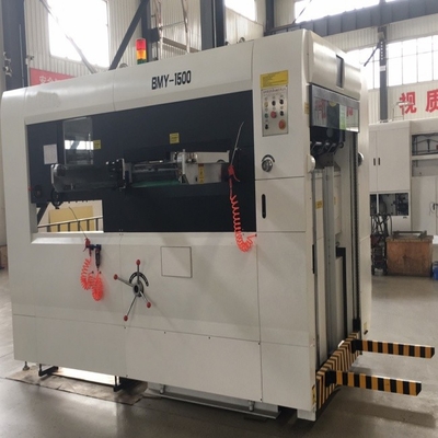 PLC kontrolü, dalgalanmış kartonlar için beyaz mat kesme makinesi