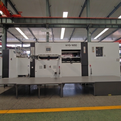 11kw PLC Kontrolü Hızlı Hızlı Min 8mm Dalgalanmış Karton Öldürme Kesimi