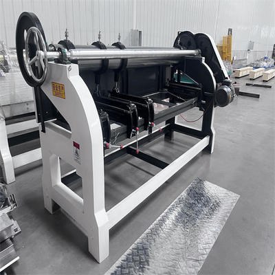 Düz ve hassas köşe kesimi için 1 set dalgalanmış döner Slotter Makine