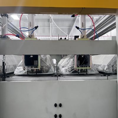 Çifte yüzlü 5 katmanlı dalgalanmış karton üretim hattı Ekonomik Hız 120-180m/min Pnömatik basınç levhası Paketleme için 7 grup