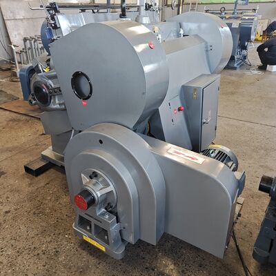 Hengshui Motor Oluklu Karton Kalıp Kesme Makinesi Maksimum Etkin Boyut 1200 X 830mm Çalışma Hızı Dakikada 20 Vuruş