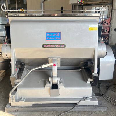 7000 kg el besleyici ve makine ağırlığı 1500 kg endüstriyel kullanım için uygun