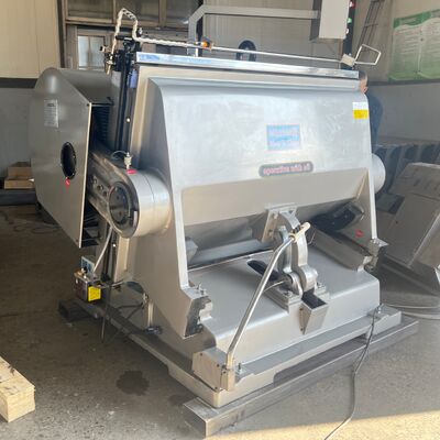 Kesme Hızı 4800 ila 8000 Sayfa Saat İçin Düzgünliği Artı veya Eksi 075 Milimetre Sunduğu Gürültülü Kartonlar İçin Ölçme Kesme Makinesi