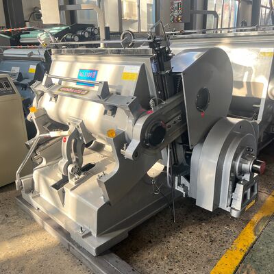 Flatbed Die Corrugated Karton Die Cutting Machine Makine Boyutu 5129 4150 2346mm ve Yüksek Kesim Doğruluğu ile Endüstriyel için İdeal