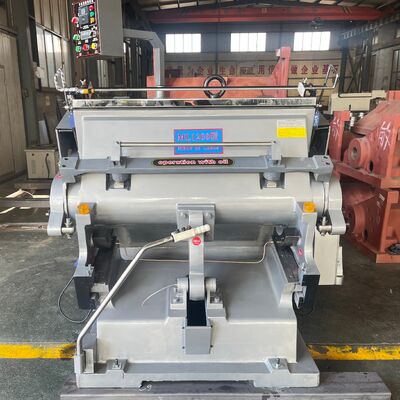 Flatbed Die Karton Karton Die Cut Makine Özelleştirilebilir Renk, Zaman içinde istikrarlı performans ve tutarlı kesim sunar