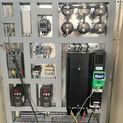 Sürekli çalışmayı sağlayan, çıktı ve tutarlı karton kalitesini garanti eden yüksek kapasiteli oluklu mukavva üretim hattı