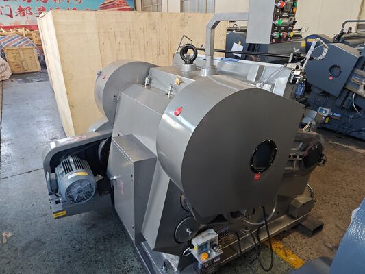 ML1200 Dört güvenlik sistemine sahip, 20 adet/dakikada hız ve 1200 * 830 mm boyutlu, manuel dalgalanmış karton döşeme kesme makinesi