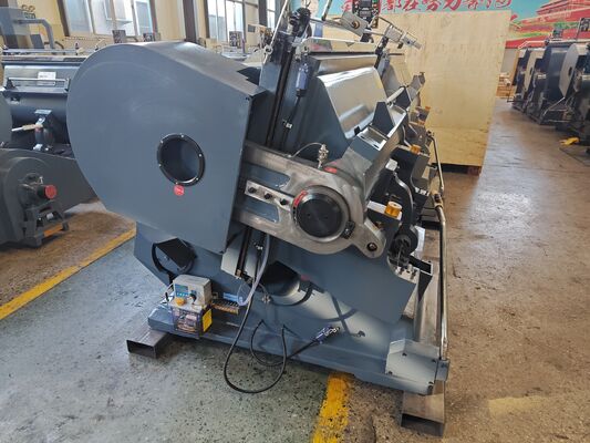 Manuel Ağır Hizmet Tipi ML1200 Oluklu Karton Kalıp Kesme Makinesi, 20 adet/dak Hız ve 1200 * 830 mm Boyutlu