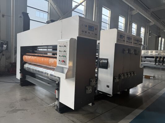 Kullanıcı dostu kumandaları ve kesin renk yönetimi yetenekleri ile dalgalanmış karton flexo baskı makinesi