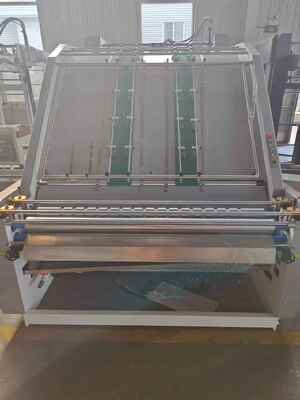 HL1600 Otomatik Flüt Laminasyon Makinesi 1600X1250mm Max. Laminasyon Boyutu, 5500 levha / saat Hız ve PLC Program Kontrolü